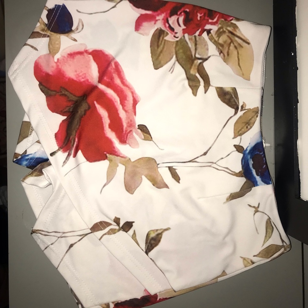 Floral skort✨🌺